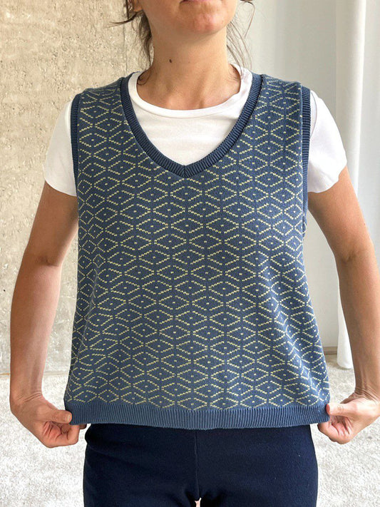Diamond v-neck vest